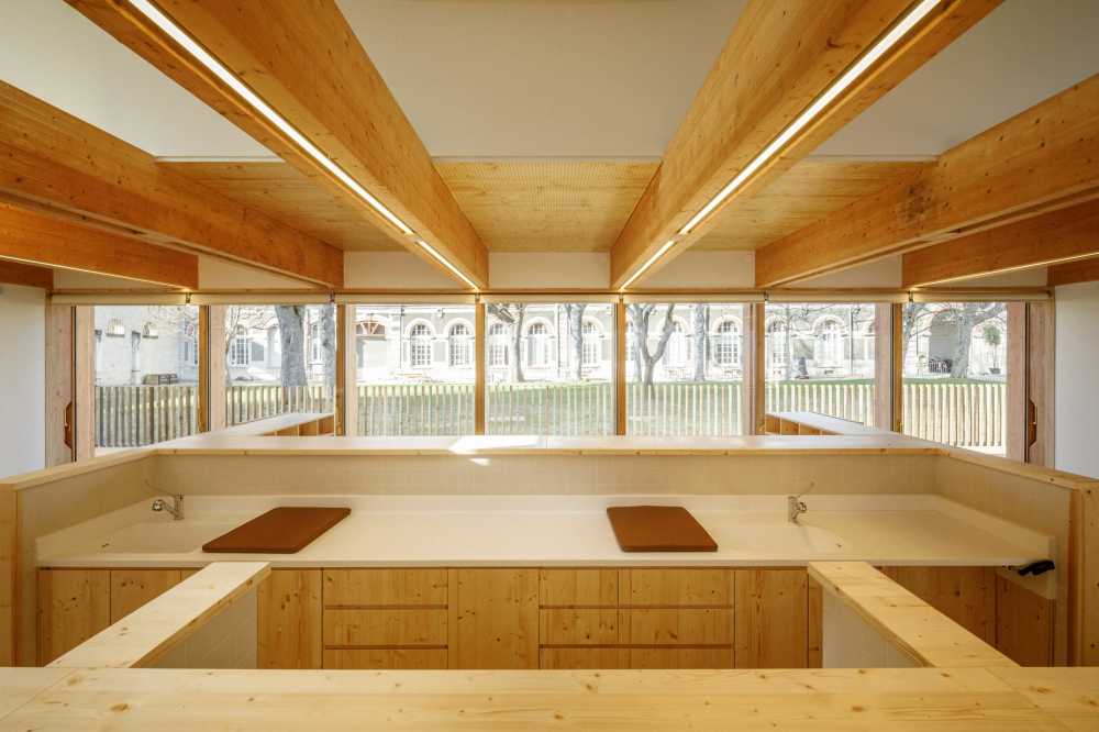 Atelier R gis Roudil Cr che 24 Berceaux Palais De L Alma